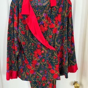 Victoria’s Secret Gold label Pajamas. Red Purple Roses. Size Medium